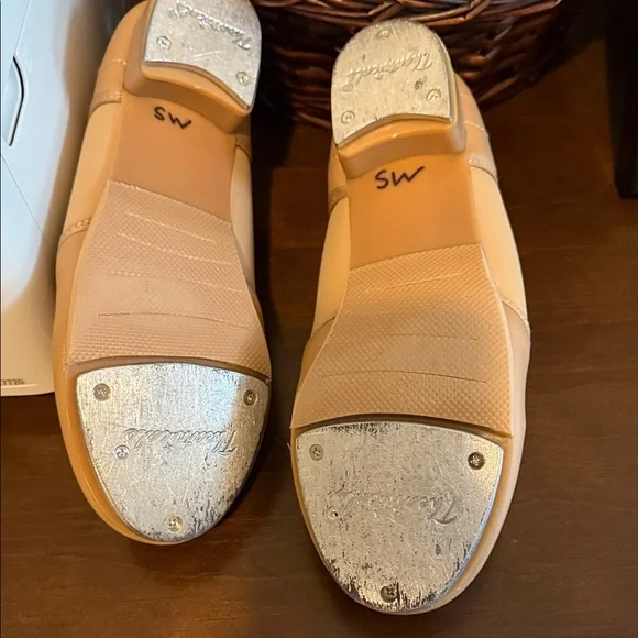 theatrical women’s tap shoes - Picture 2 of 3
